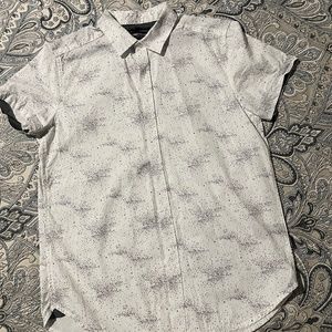 Kenneth Cole size small Black/White Button Down Dress Shirt